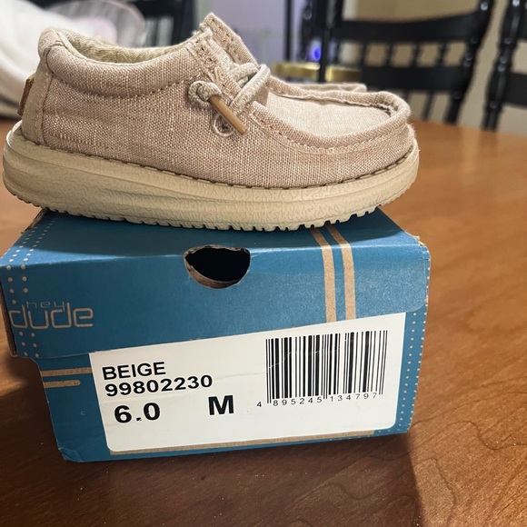 Hey Dude Toddler Shoes - Tan Size 6 - Picture 2 of 6